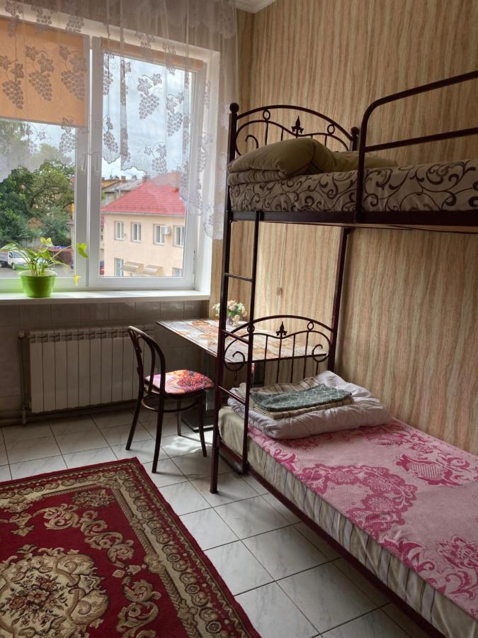 Centre Hostel 무카체베 외부 사진
